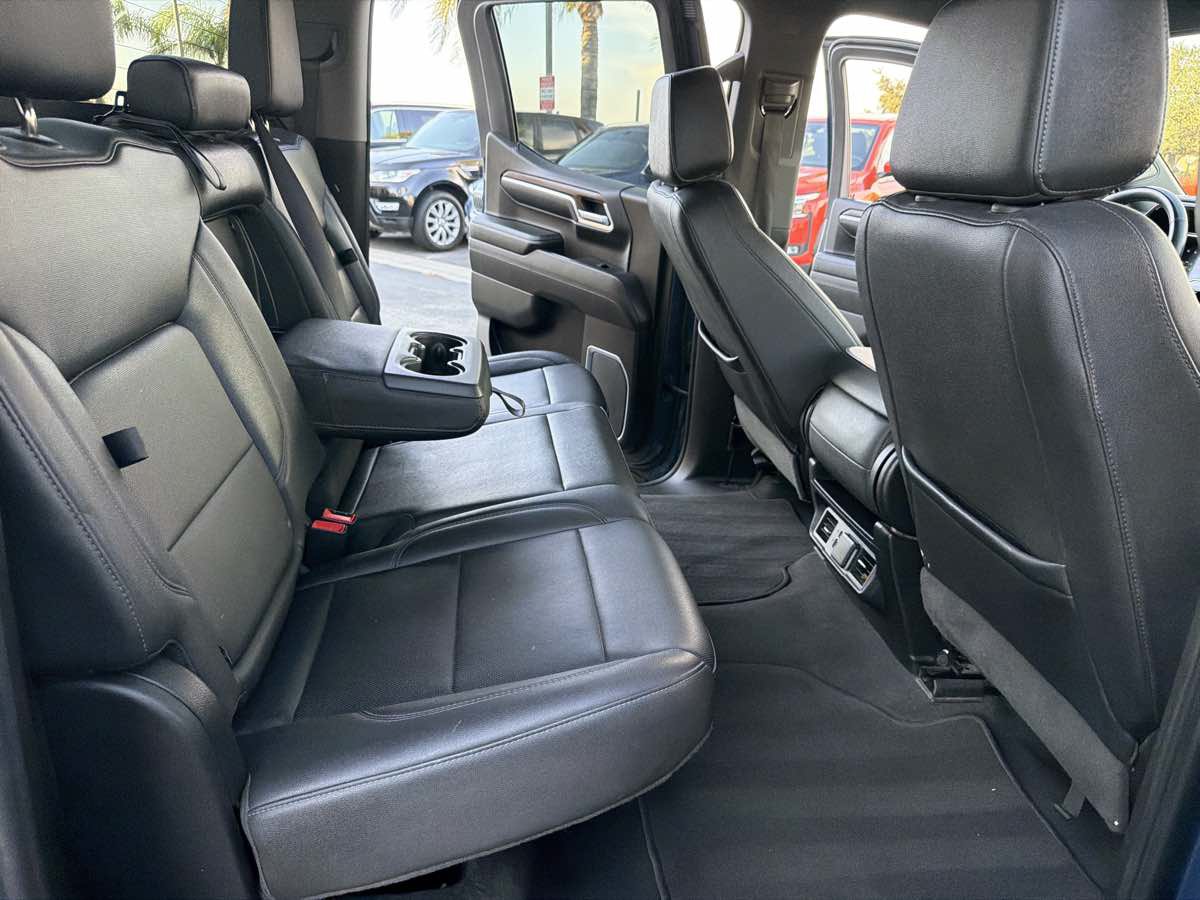 Used 2024 GMC Sierra 1500 SLT AWD/4WD image 19