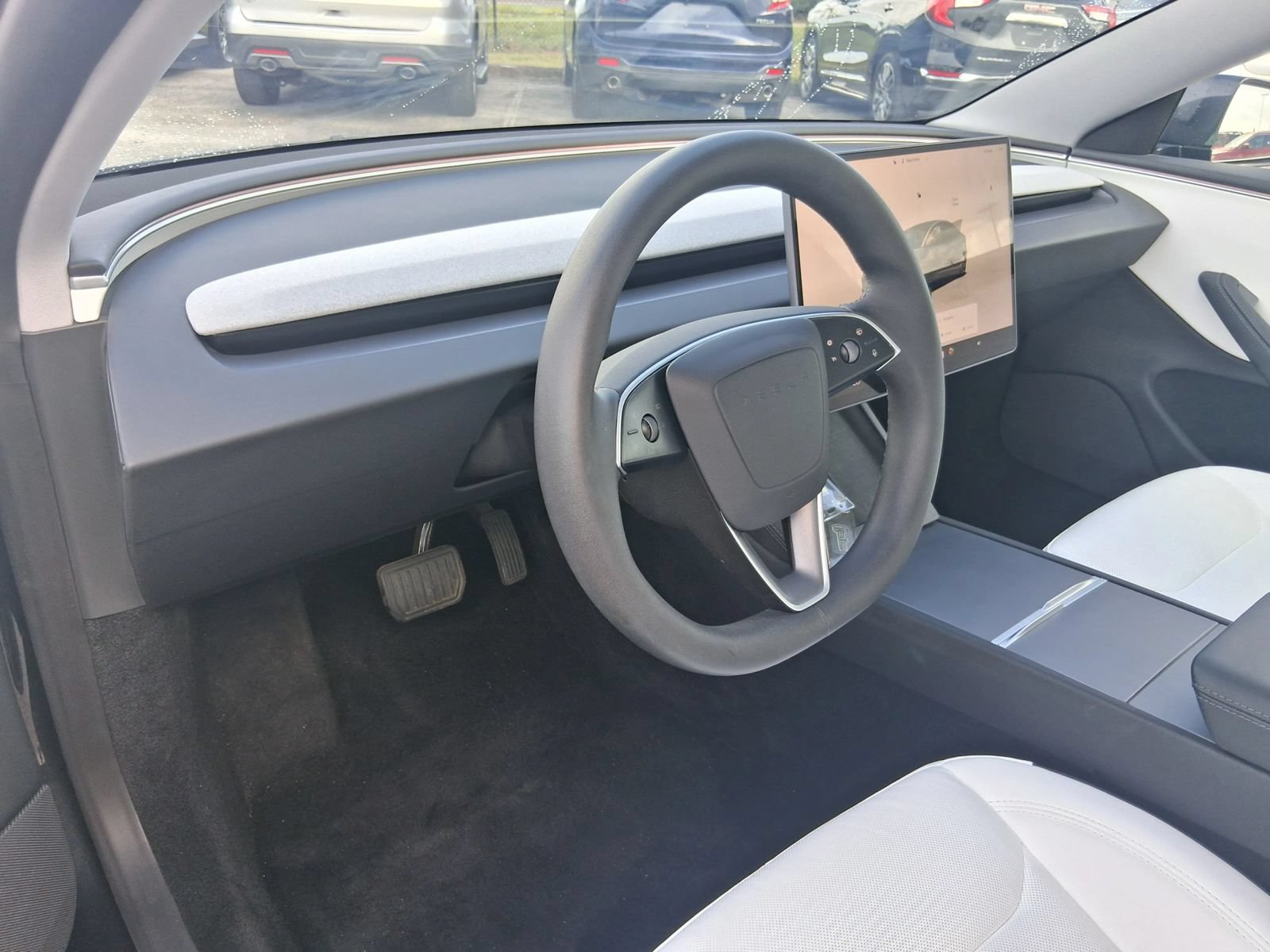 Used 2024 Tesla Model 3 Standard Range RWD image 6