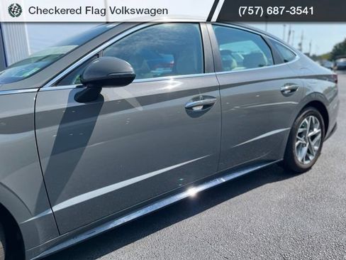 Used 2023 Hyundai Sonata SEL w/ Convenience Package FWD image 3