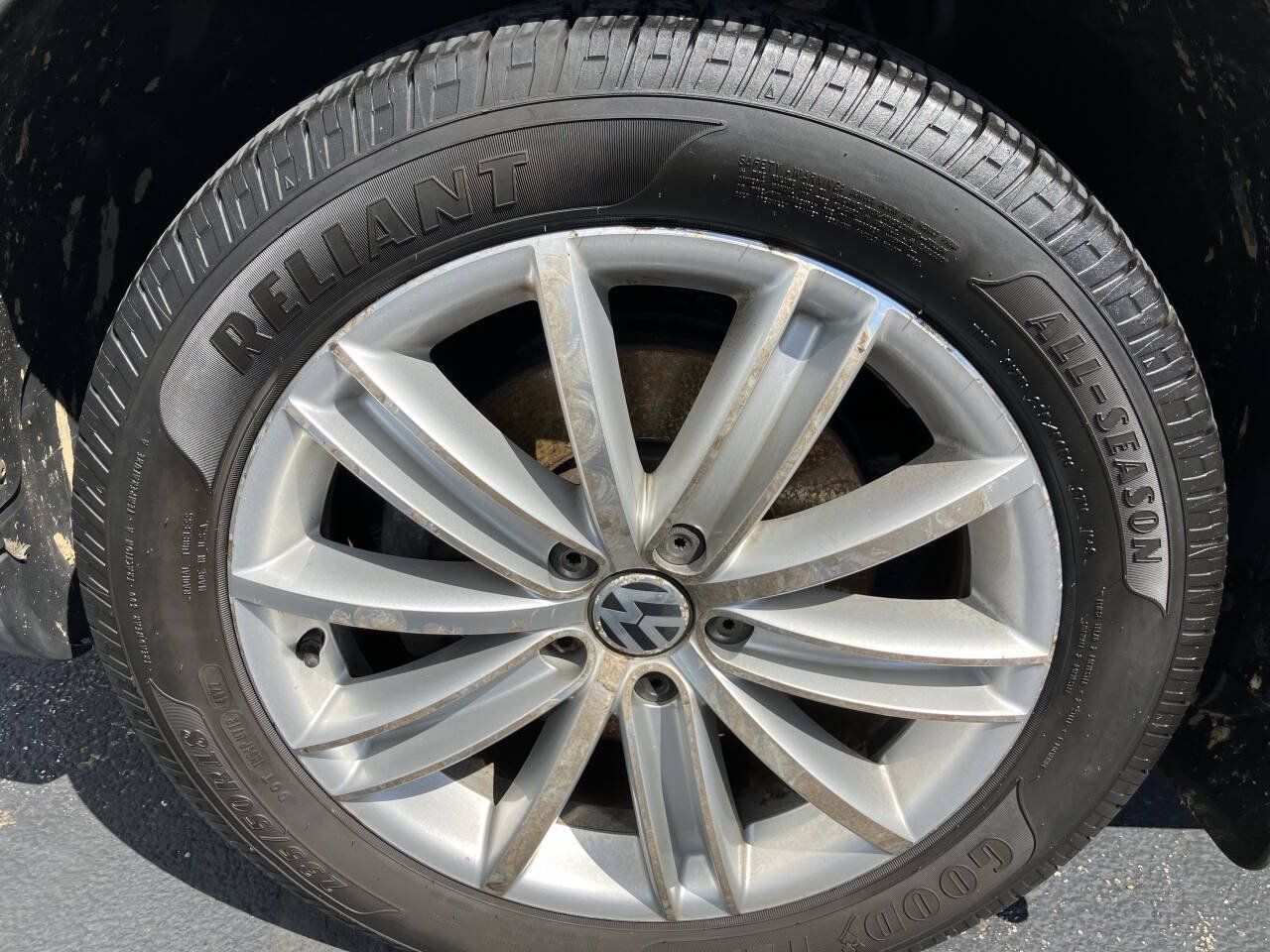 Used 2010 Volkswagen Tiguan SE AWD/4WD image 30