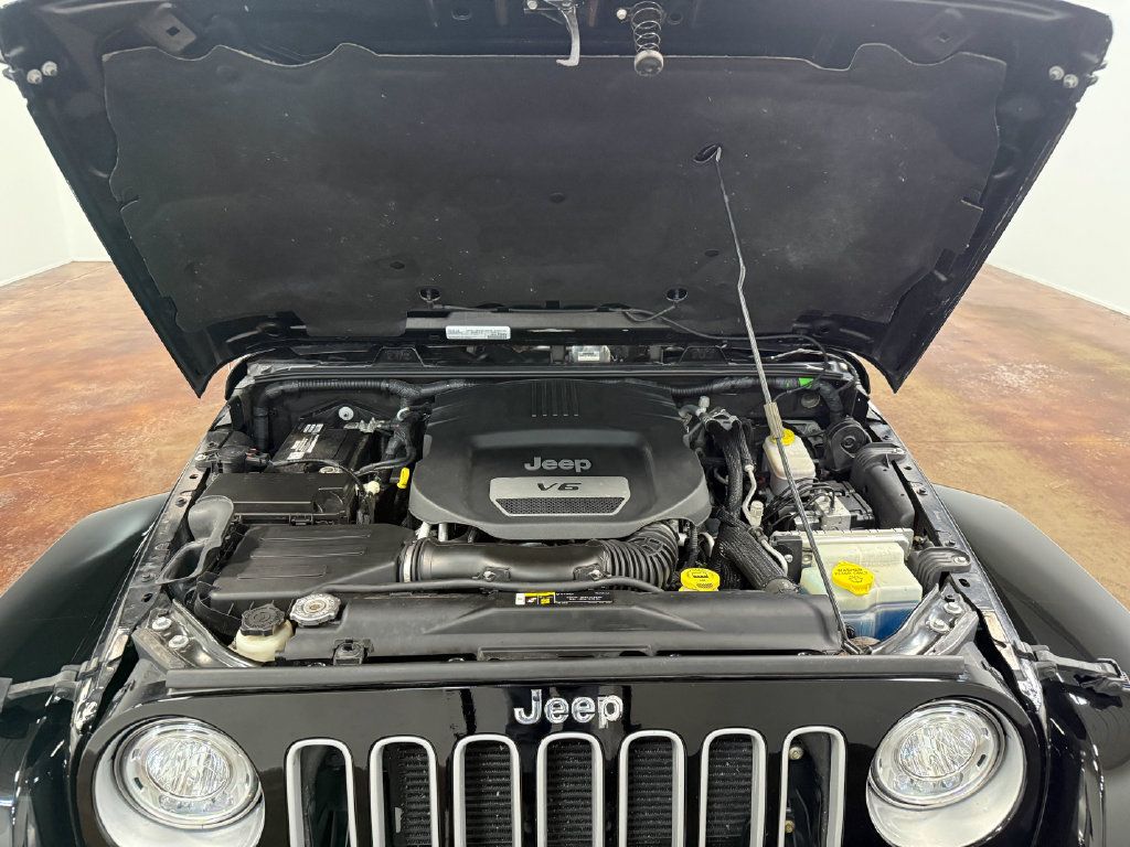 Used 2018 Jeep Wrangler Unlimited Sahara AWD/4WD image 85