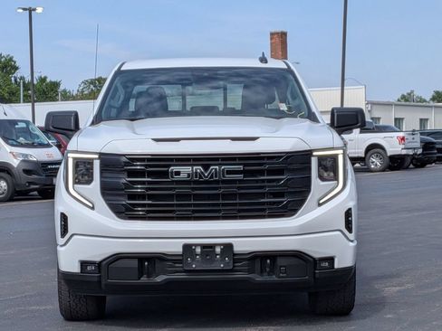 Used 2024 GMC Sierra 1500 Elevation w/ Preferred Package AWD/4WD image 2