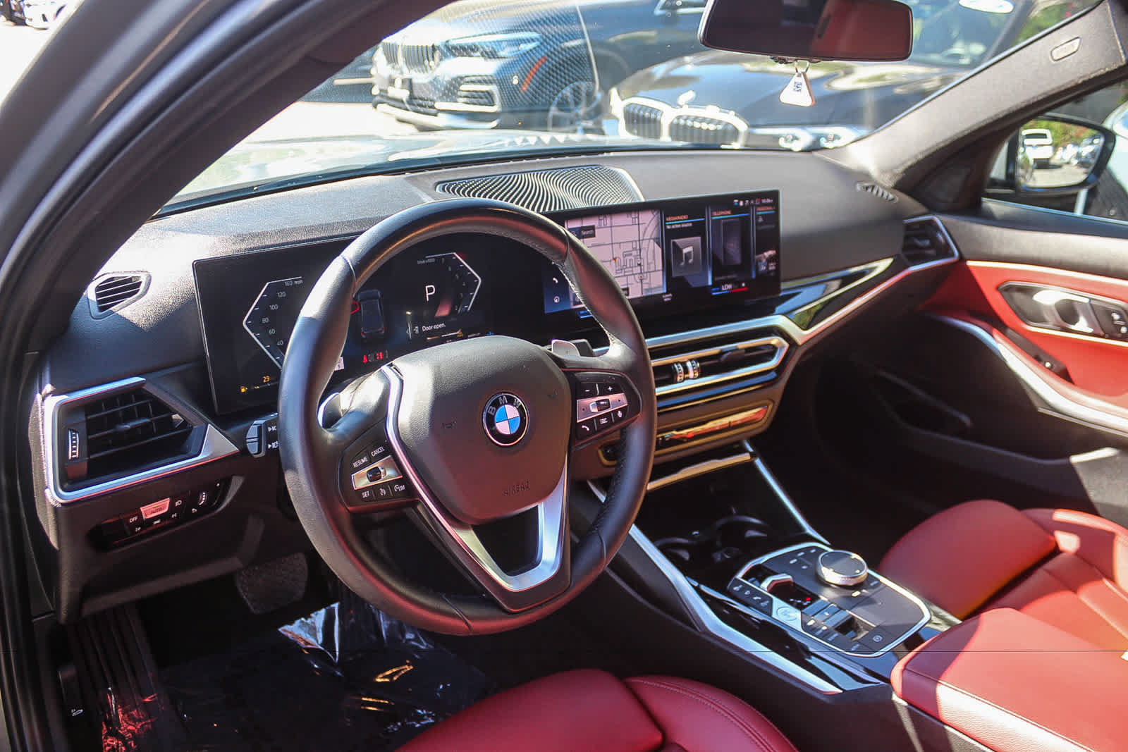 Used 2024 BMW 330i Sedan w/ Convenience Package RWD image 16