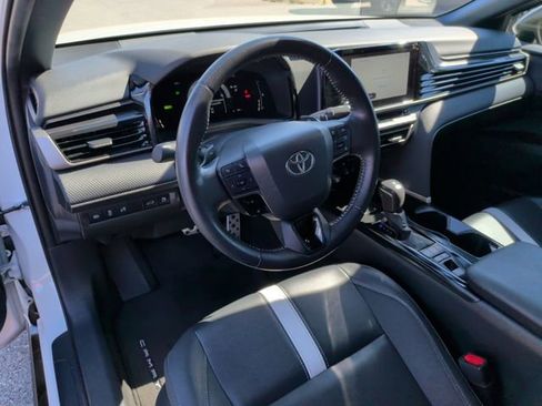 Used 2025 Toyota Camry SE w/ Convenience Package FWD image 14