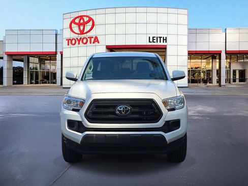 Used 2022 Toyota Tacoma SR w/ SR Convenience Package image 2