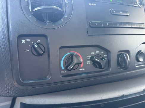 Used 2016 Ford E-350 and Econoline 350 Super Duty RWD image 19