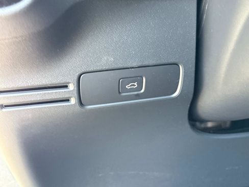 New 2026 Volvo XC40 B5 Ultra w/ Climate Package image 31