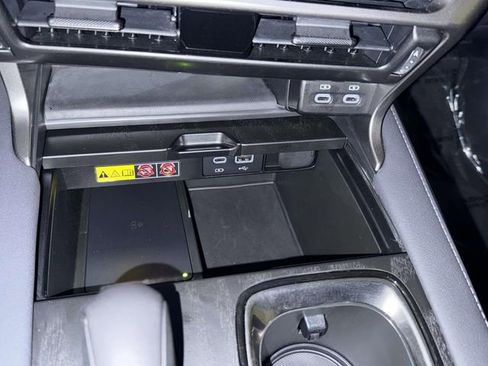 Used 2025 Lexus RX 350 Premium w/ Accessory Package AWD/4WD image 24