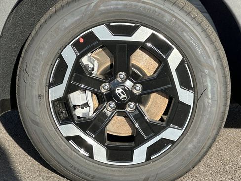 Used 2025 Hyundai Santa Fe SE image 23