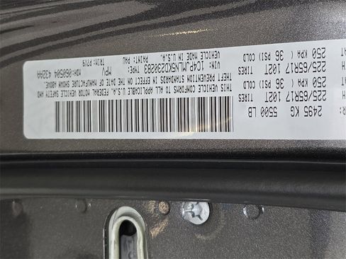 Used 2019 Jeep Cherokee Latitude Plus w/ Cold Weather Group image 37