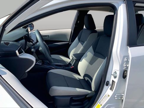 Used 2024 Toyota Corolla LE FWD image 8