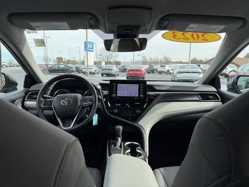 Used 2023 Toyota Camry LE image 21