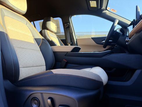 New 2026 Chevrolet Equinox ACTIV w/ Convenience Package III image 12