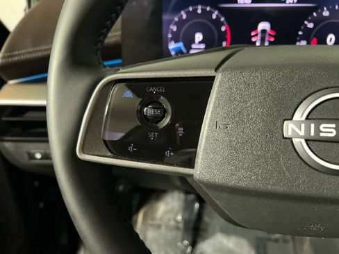 Used 2025 Nissan Murano Platinum w/ Cargo Package image 14