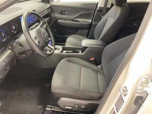 Used 2024 Hyundai Kona SEL image 10