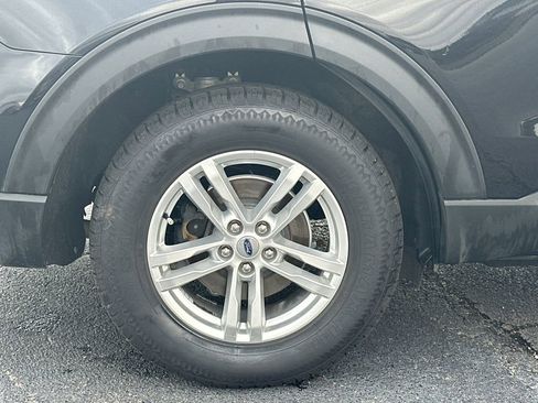 Certified 2023 Ford Explorer XLT w/ Equipment Group 202A AWD/4WD image 17
