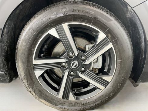 Used 2024 Nissan Sentra SV FWD image 29