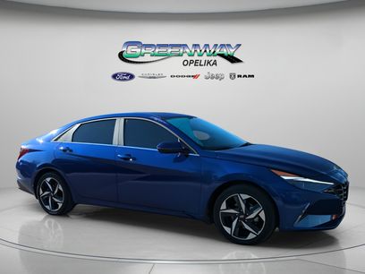 Used 2023 Hyundai Elantra Limited w/ Preferred Accessory Package