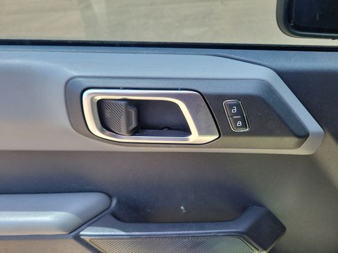 Used 2022 Ford Bronco Big Bend w/ Sasquatch Package AWD/4WD image 19