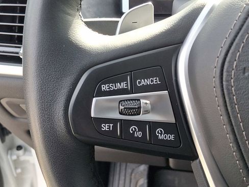 Used 2025 BMW X5 xDrive50e w/ Premium Package image 22