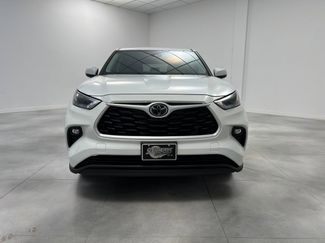 Used 2023 Toyota Highlander LE video 2