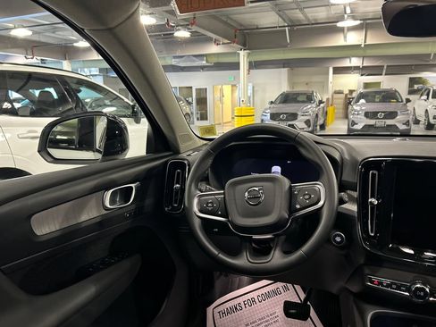 Certified 2026 Volvo XC40 B5 Plus AWD/4WD image 24