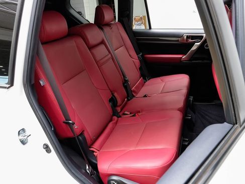 Used 2021 Lexus GX 460 Premium w/ Premium Plus Package image 35