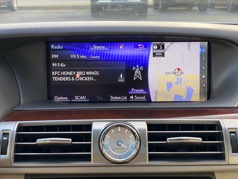 Used 2017 Lexus LS 460 image 21