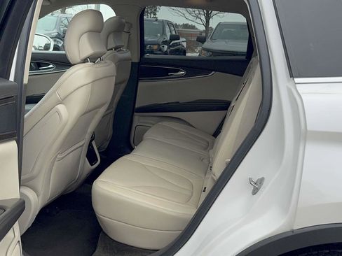 Used 2016 Lincoln MKX Reserve w/ Climate Package image 13