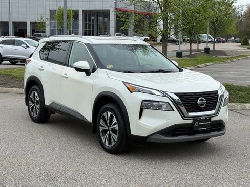 Used 2021 Nissan Rogue SV w/ Premium Package AWD/4WD image 4