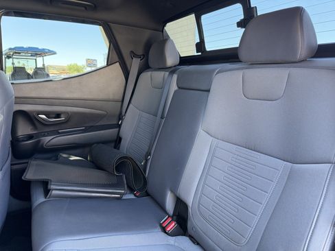 Used 2023 Hyundai Santa Cruz SEL Premium AWD/4WD image 31