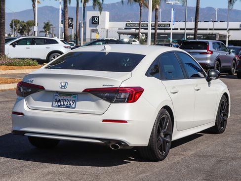 Used 2024 Honda Civic Sport image 9