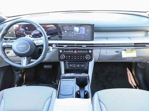 New 2025 Hyundai Tucson Limited image 15