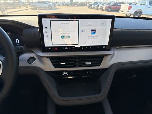 New 2025 Ford Explorer Active w/ Active Comfort Package image 18