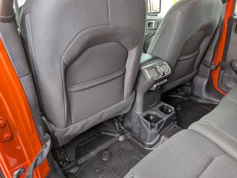 Used 2020 Jeep Wrangler Unlimited Sport S AWD/4WD image 15