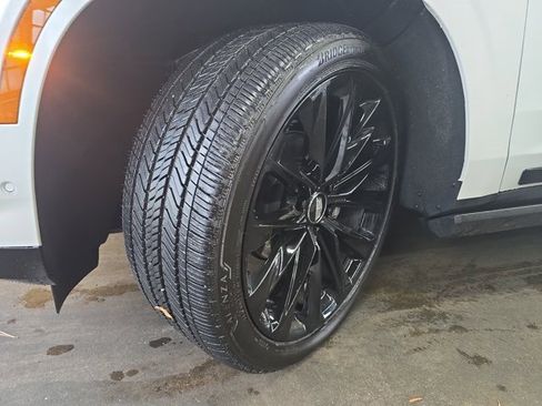 Certified 2025 Cadillac Escalade Sport Platinum w/ LPO, ONYX Package image 34