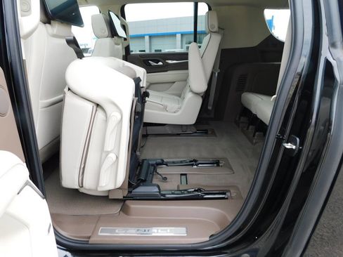 Used 2023 GMC Yukon XL Denali w/ Denali Reserve Package AWD/4WD image 37