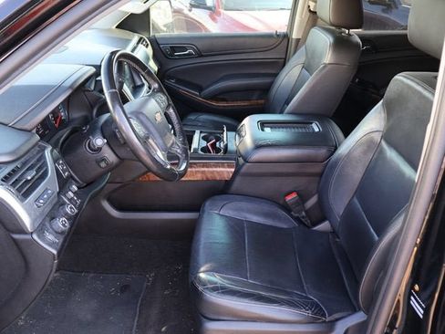 Used 2018 Chevrolet Suburban Premier AWD/4WD image 16