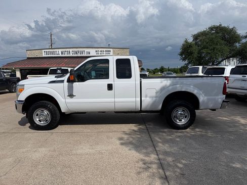 Used 2016 Ford F250 XLT w/ FX4 Off-Road Package AWD/4WD image 4