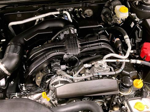 Certified 2025 Subaru Outback Limited image 32