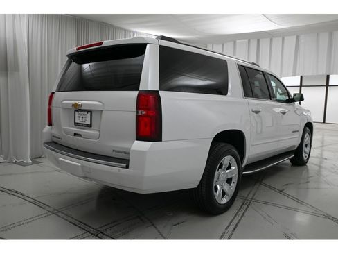 Used 2019 Chevrolet Suburban Premier image 7