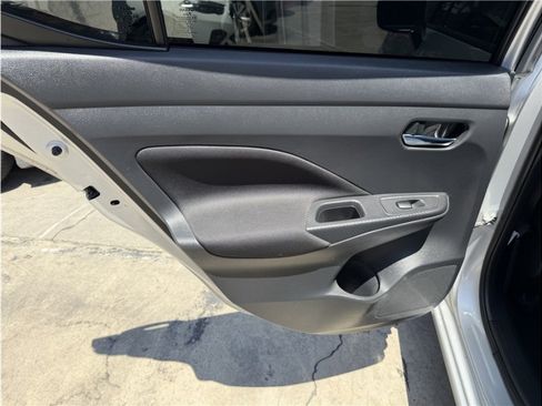 Used 2021 Nissan Versa SV FWD image 21
