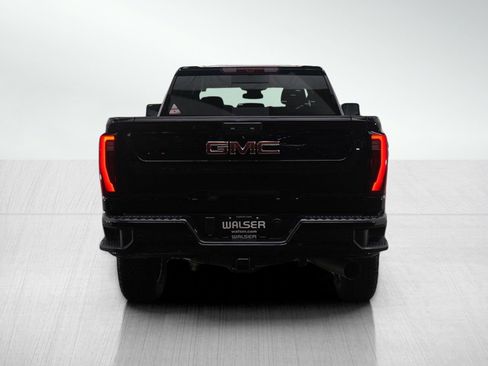 Used 2025 GMC Sierra 2500 Denali image 4