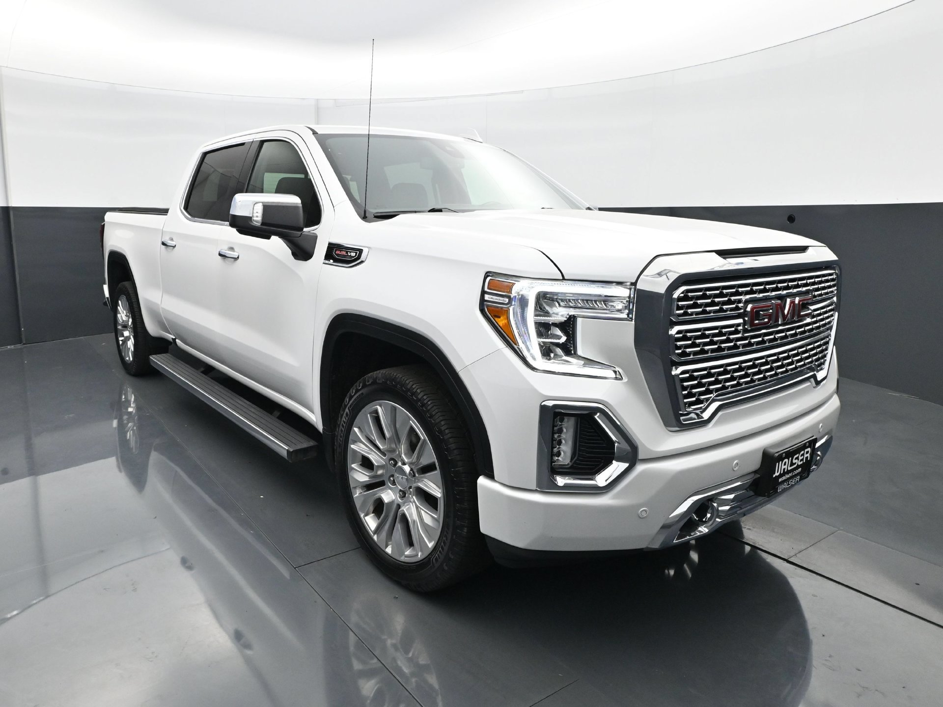 Used 2022 GMC Sierra 1500 Denali w/ Denali Premium Package AWD/4WD image 11
