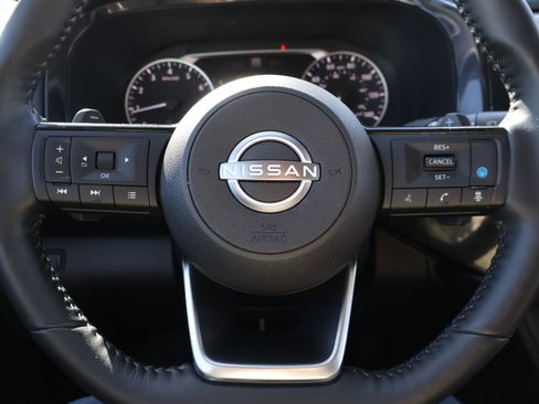 Used 2024 Nissan Pathfinder SL image 31