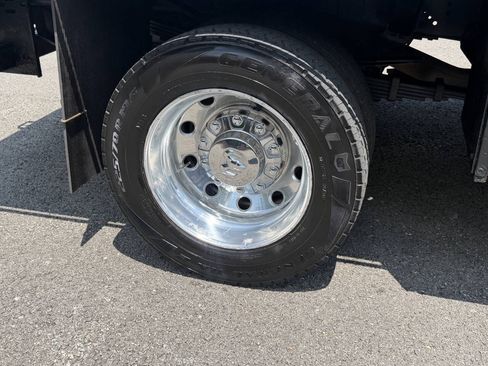Used 2020 RAM 5500 Tradesman w/ Chrome Appearance Group AWD/4WD image 43