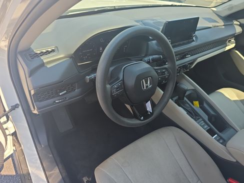 Used 2023 Honda Accord EX image 15