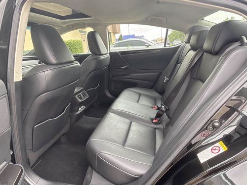 Used 2019 Lexus ES 350 w/ Premium Package FWD image 17