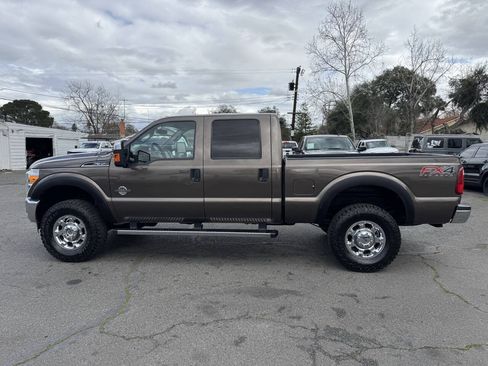 Used 2016 Ford F350 XLT w/ XTR Plus Package AWD/4WD image 4