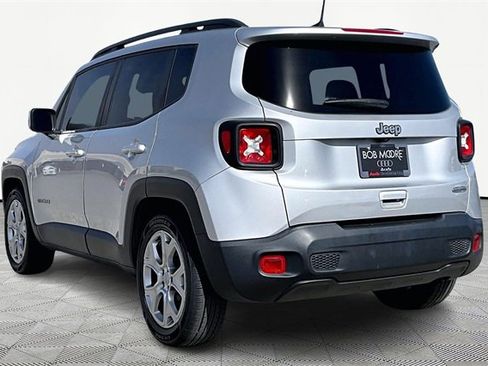 Used 2019 Jeep Renegade Latitude image 11